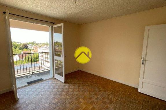 APPARTEMENT AVEC BALCON