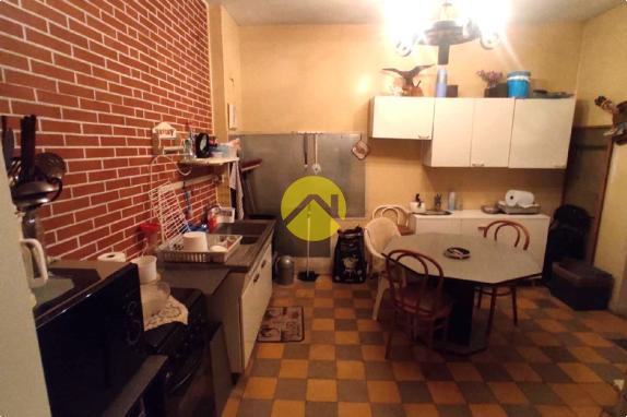 Maison mitoyenne sur étage