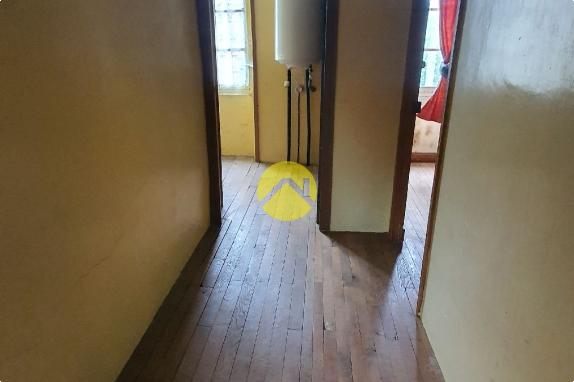 MAISON DE VILLAGE A RENOVER