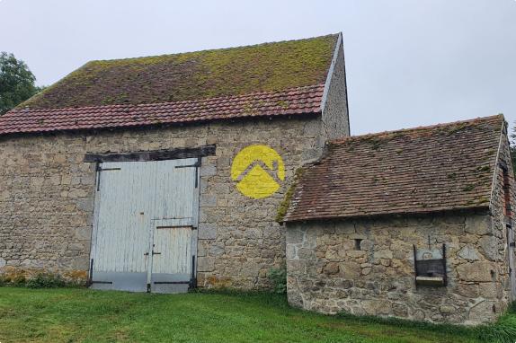 MAISON DE VILLAGE A RENOVER