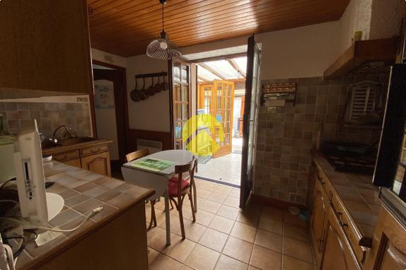 MAISON DE VILLE  + GARAGE