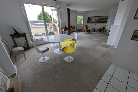 APPARTEMENT AVEC TERRASE