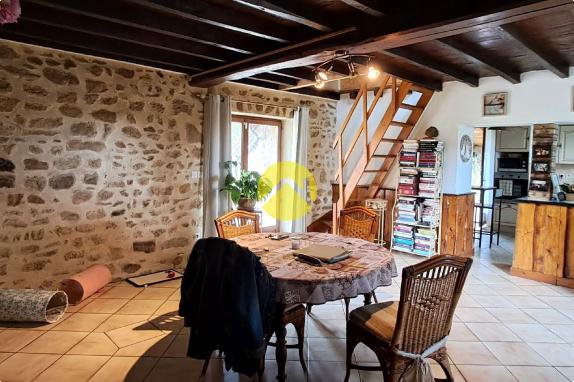 Longère avec jardin de 3 000 m²