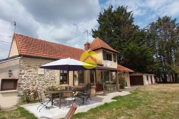 Maison / Pavillon Sancoins, 5 pièces à vendre