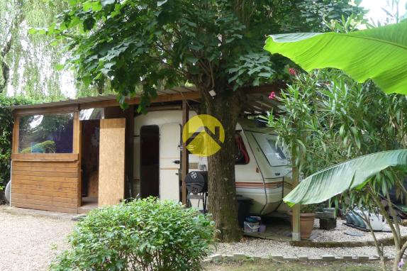 JOLI TERRAIN DE LOISIRS