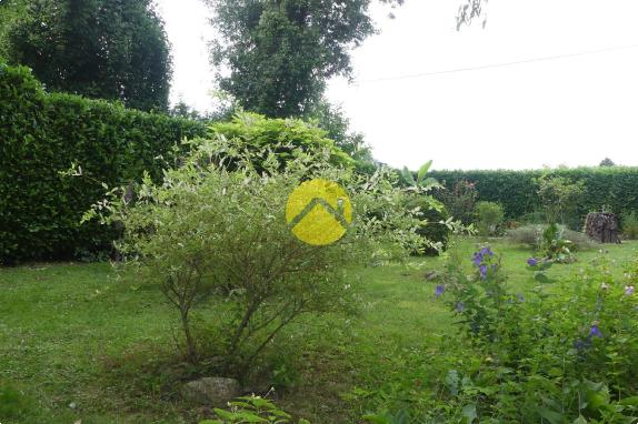 JOLI TERRAIN DE LOISIRS