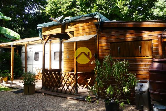 JOLI TERRAIN DE LOISIRS