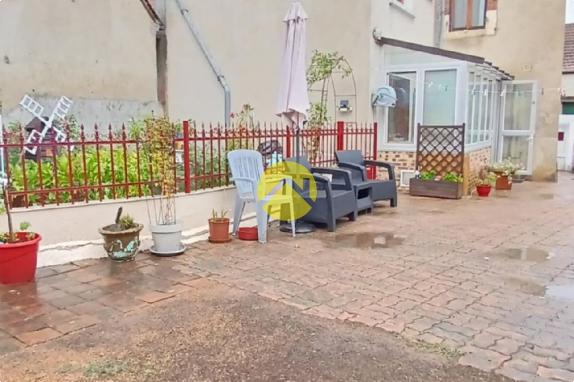 Maison T5 + dépendance