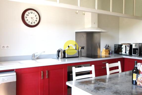 MAISON TOTALMENT RENOVEE 