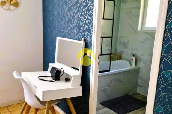 MAISON AVEC STUDIO INDEPENDANT