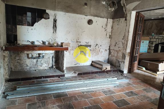 Maison à rénover de 183 m²...
