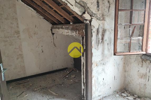 Maison à rénover de 183 m²...
