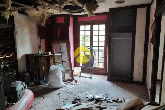 Maison à rénover de 183 m²...