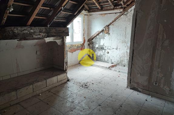 Maison à rénover de 183 m²...