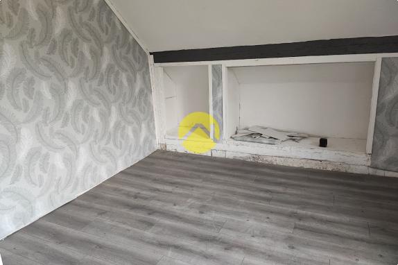 Maison à rénover de 183 m²...