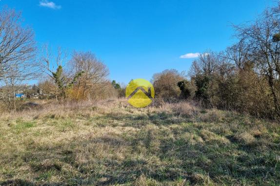  terrain constructible 2000m² 