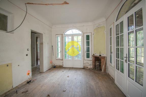 Immeuble au centre Le Bugue