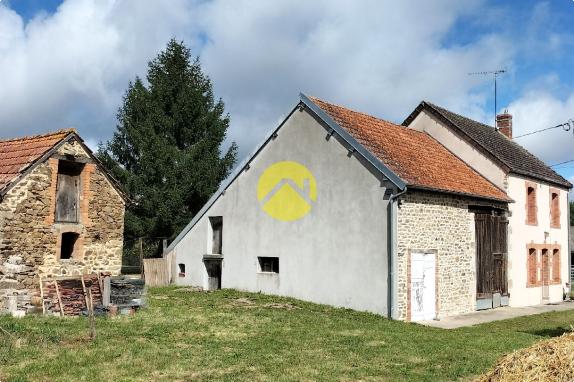 Maison avec terrain et dépendances