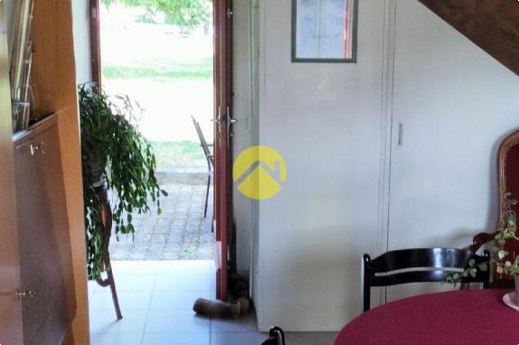 Maison avec terrain et dépendances