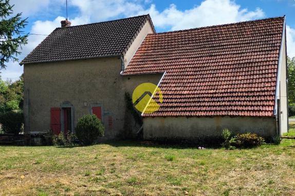 Maison avec terrain et dépendances
