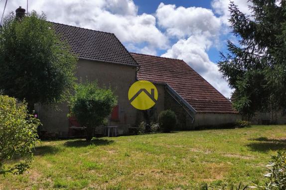 Maison avec terrain et dépendances