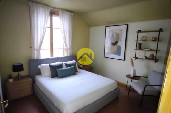 Maison mitoyenne d'un côté