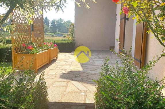 MAISON DE VILLAGE
