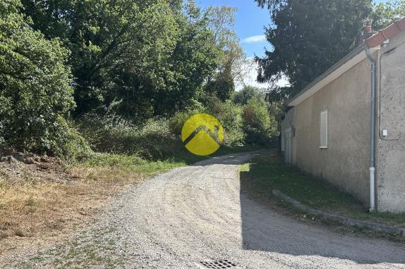 MAISON DE VACANCES OU JEUNE COUPLE
