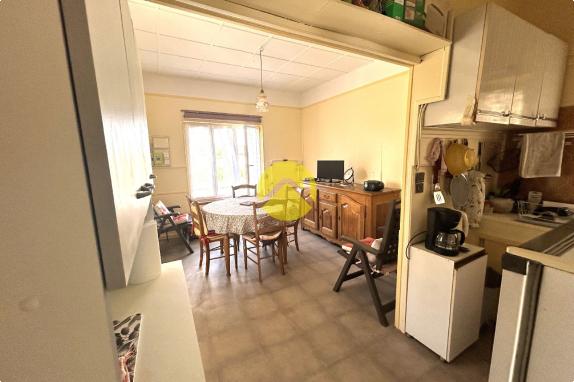 MAISON DE VACANCES OU JEUNE COUPLE