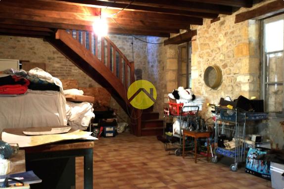 MAISON A FINIR ENTIEREMENT