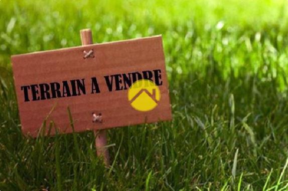 TERRAIN A BATIR DE 1933M²