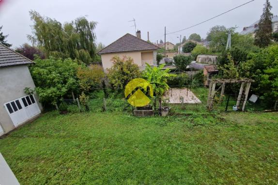 Maison avec terrain & dependances