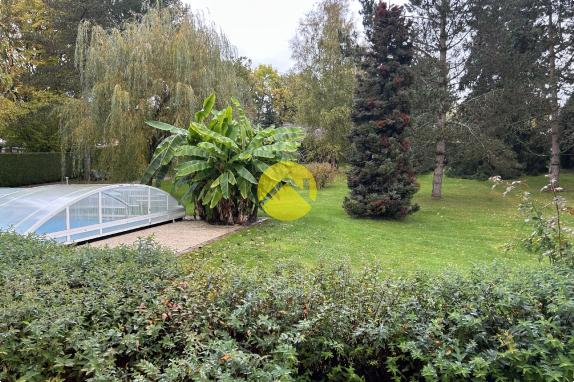 propriété avec piscine