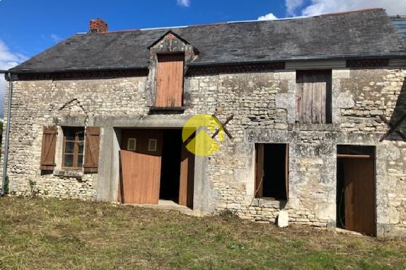 Fermette à rénover sur 3 000 m²