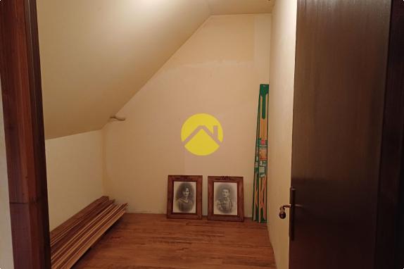 MAISON RENOVEE 200 M2-RARE LONGERE 