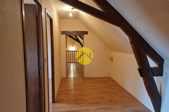 MAISON RENOVEE 200 M2-RARE LONGERE 