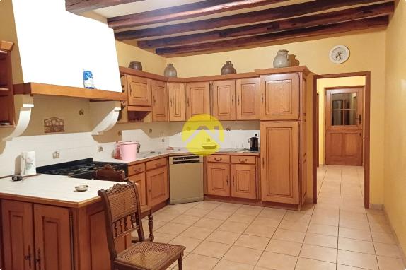 MAISON RENOVEE 208 M2-RARE LONGERE 