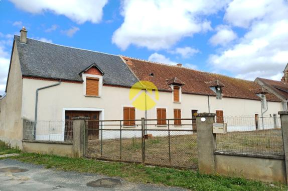 MAISON RENOVEE 200 M2-RARE LONGERE 