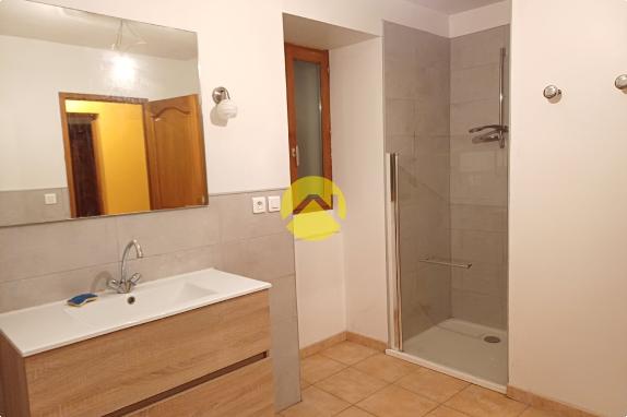 MAISON RENOVEE 208 M2-RARE LONGERE 