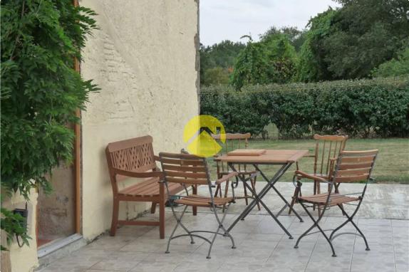 BELLE MAISON DE CAMPAGNE