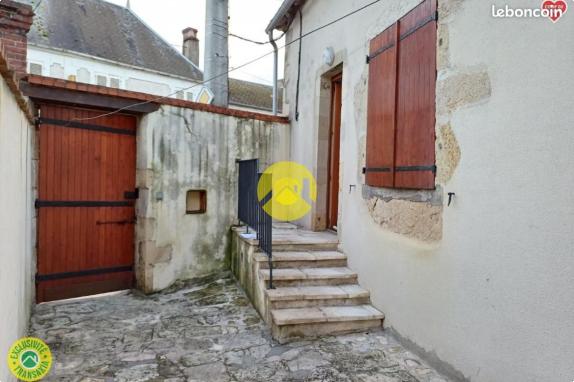 IMMEUBLE avec 2 Appartements  Loués