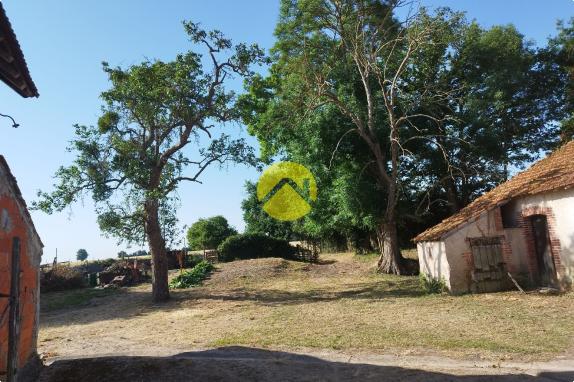 ancienne ferme fortifiée