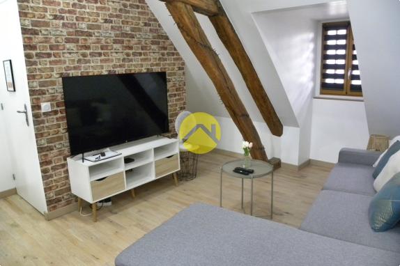 ENTIEREMENT RÉNOVÉ/LOUABLE DE SUITE