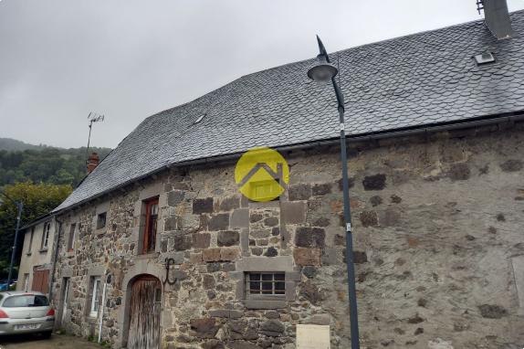Ancien corps de ferme à Reprendre