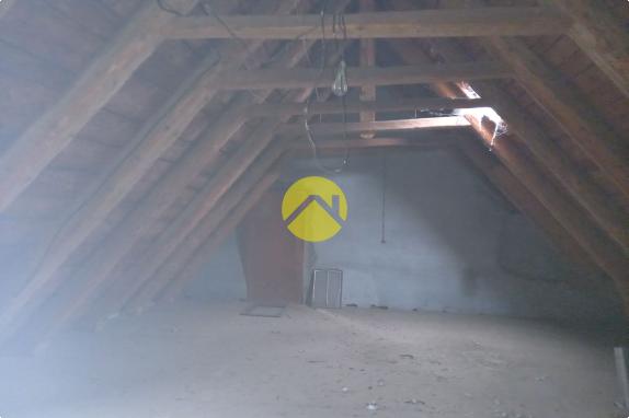 Ancien corps de ferme à Reprendre