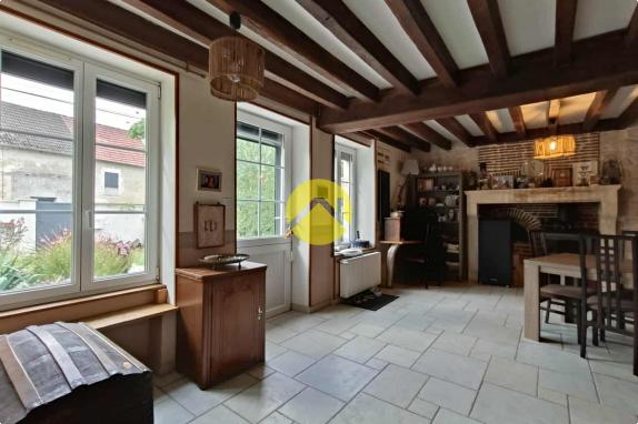 CHARMANTE MAISON RÉNOVÉE