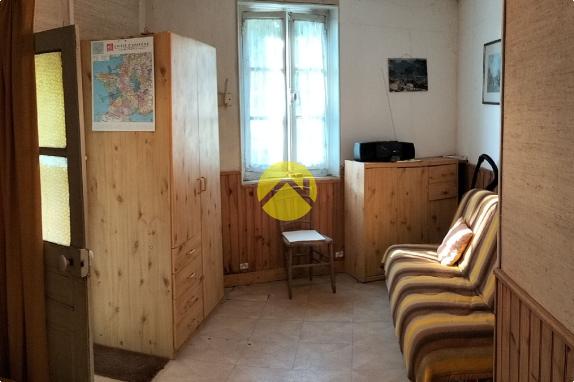 JOLI PIED A TERRE