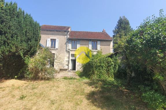 Appartement / Immeuble Nerondes, 5 pièces à vendre