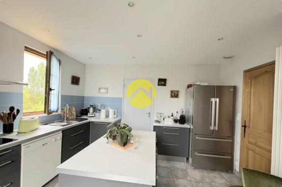 Élégant Manoir en Pierre  à Belves