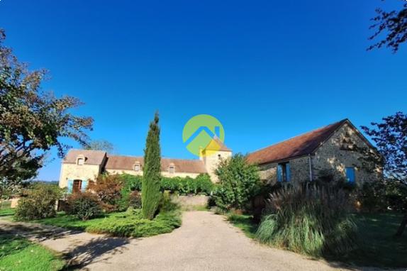 Élégant Manoir en Pierre  à Belves